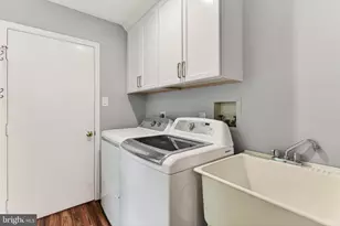 6042 Makely Dr, Fairfax Station, VA 22039 - Photo 22