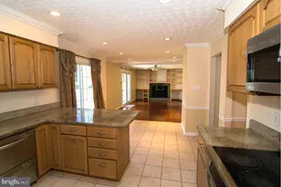 222 Apple Blossom Ct, Vienna, VA 22181 - Photo 10