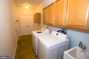 222 Apple Blossom Ct, Vienna, VA 22181 - Photo 12