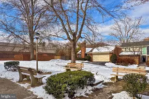 2804 Oakton Manor Ct, Oakton, VA 22124 - Photo 44