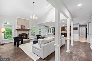 6836 Compton Heights Cir, Clifton, VA 20124 - Photo 10