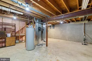 4084 Braxton Rd, Chantilly, VA 20151 - Photo 36