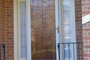 10008 Manor Pl, Fairfax, VA 22032 - Photo 2