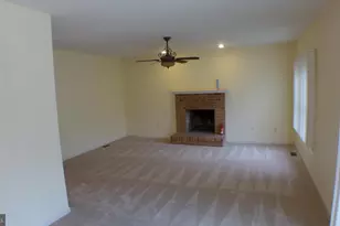 10008 Manor Pl, Fairfax, VA 22032 - Photo 12