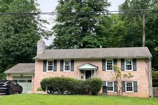 8711 Braeburn Dr, Annandale, VA 22003 - Photo 2