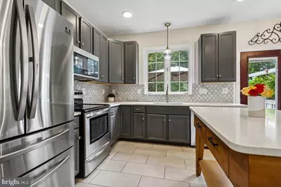 6859 Colonel Taylor Lane, Centreville, VA 20121 - Photo 4