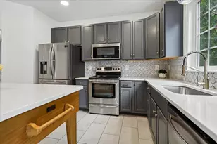 6859 Colonel Taylor Ln, Centreville, VA 20121 - Photo 6