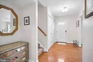 9739 Ironmaster Dr, Burke, VA 22015 - Photo 4