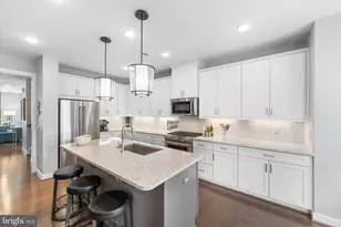 13363 Launders St, Herndon, VA 20171 - Photo 8