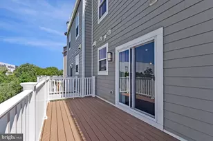 3072 Alan Shepard St, Herndon, VA 20171 - Photo 20