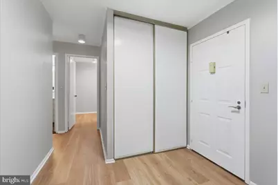 5901 Mount Eagle Drive #104, Alexandria, VA 22303 - Photo 4