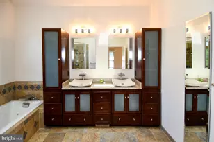 11061 Tottenham Ln, Reston, VA 20194 - Photo 48
