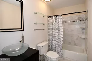 11061 Tottenham Ln, Reston, VA 20194 - Photo 54