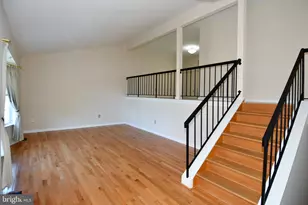 11061 Tottenham Ln, Reston, VA 20194 - Photo 8
