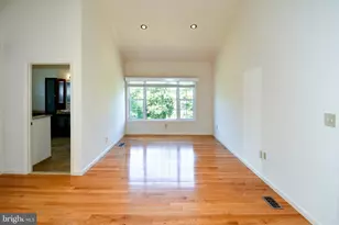 11061 Tottenham Ln, Reston, VA 20194 - Photo 42