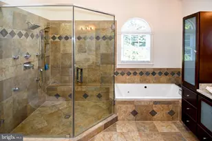 11061 Tottenham Ln, Reston, VA 20194 - Photo 44