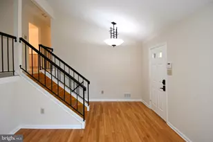 11061 Tottenham Ln, Reston, VA 20194 - Photo 12