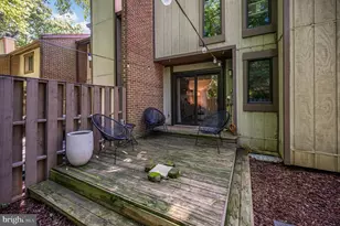 2215 Glencourse Ln, Reston, VA 20191 - Photo 44