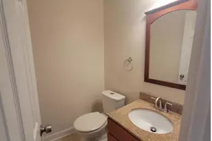 8029 Sleepy View Ln, Springfield, VA 22153 - Photo 10