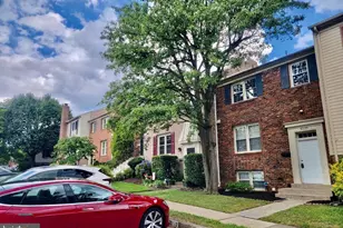8029 Sleepy View Ln, Springfield, VA 22153 - Photo 1