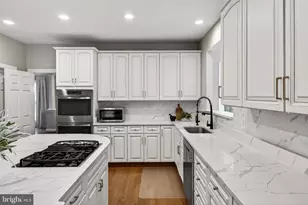 5841 Saddle Downs Pl, Centreville, VA 20120 - Photo 28