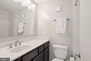 10158 Oakton Terrace Rd, Oakton, VA 22124 - Photo 26