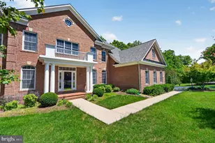 11700 Talley Ct, Oakton, VA 22124 - Photo 2