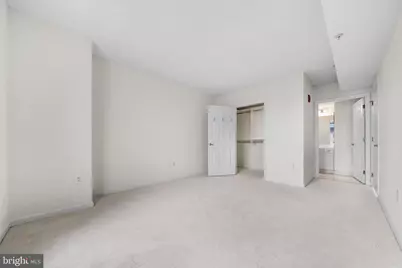 2726 Gallows Road #619, Vienna, VA 22180 - Photo 12