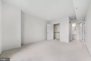 2726 Gallows Rd, Vienna, VA 22180 - Photo 12