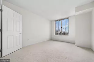 2726 Gallows Rd, Vienna, VA 22180 - Photo 14