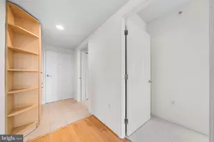 2726 Gallows Rd, Vienna, VA 22180 - Photo 16