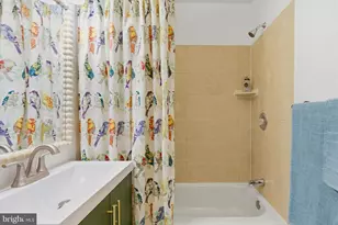 3334 Spring Ln, Falls Church, VA 22041 - Photo 18