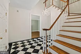 700 Running Brook Dr, Great Falls, VA 22066 - Photo 4