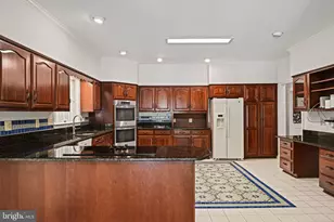 700 Running Brook Dr, Great Falls, VA 22066 - Photo 14