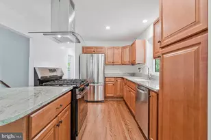 3160 Ravenwood Dr, Falls Church, VA 22044 - Photo 10