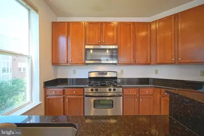 2665 Prosperity Avenue #354, Fairfax, VA 22031 - Photo 6