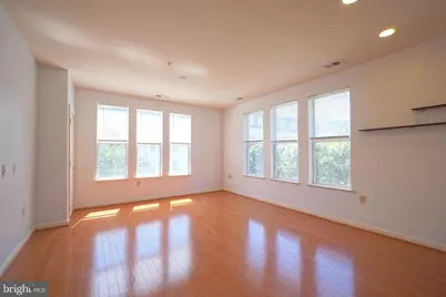 2665 Prosperity Avenue #354, Fairfax, VA 22031 - Photo 2