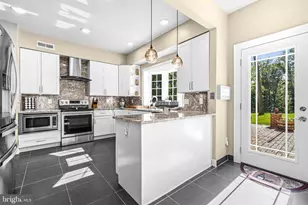 8018 Eddy Bend Trail, Fairfax Station, VA 22039 - Photo 12