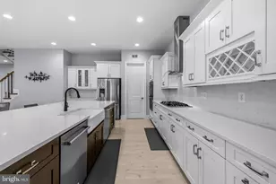 11865 Boscobel Ct, Herndon, VA 20170 - Photo 10