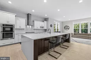 11865 Boscobel Ct, Herndon, VA 20170 - Photo 8