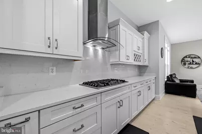 11865 Boscobel Court, Herndon, VA 20170 - Photo 6