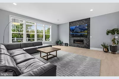 11865 Boscobel Court, Herndon, VA 20170 - Photo 12