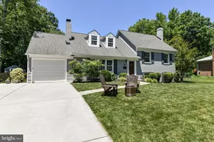 8318 Woodacre St, Alexandria, VA 22308 - Photo 2