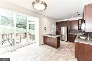6006 Kelsey Ct, Falls Church, VA 22044 - Photo 12