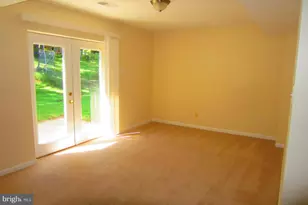 4898 Wheatstone Dr, Fairfax, VA 22032 - Photo 14