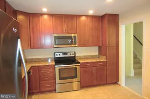 4898 Wheatstone Dr, Fairfax, VA 22032 - Photo 6