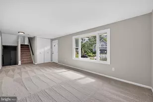 4898 Wheatstone Dr, Fairfax, VA 22032 - Photo 6