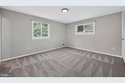 4898 Wheatstone Drive, Fairfax, VA 22032 - Photo 12