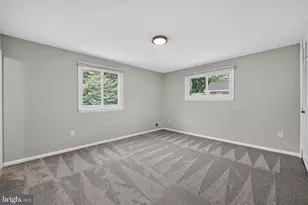 4898 Wheatstone Dr, Fairfax, VA 22032 - Photo 12