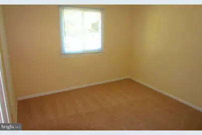 4898 Wheatstone Drive, Fairfax, VA 22032 - Photo 10